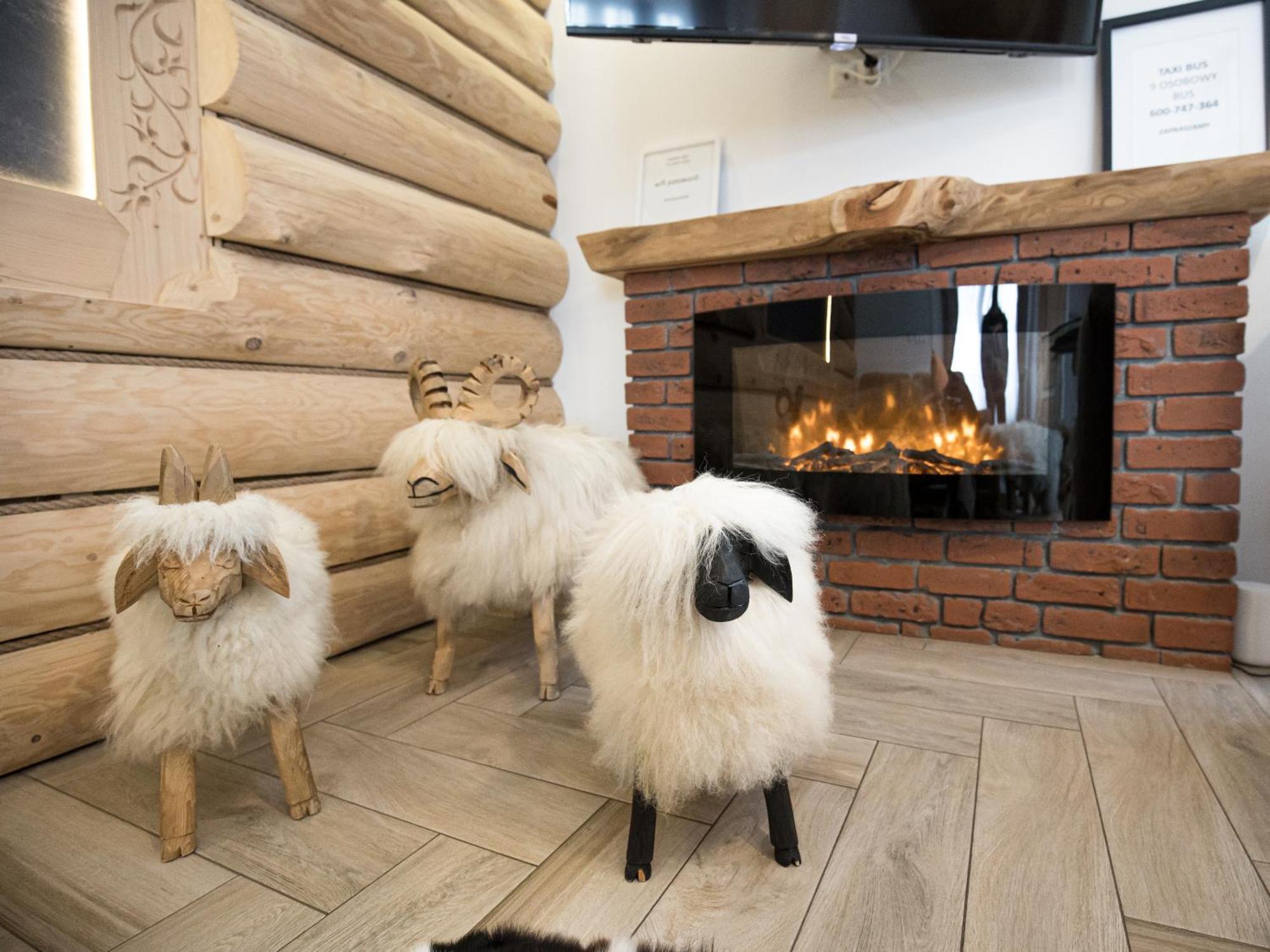 Luxury & Zalinski Chalet